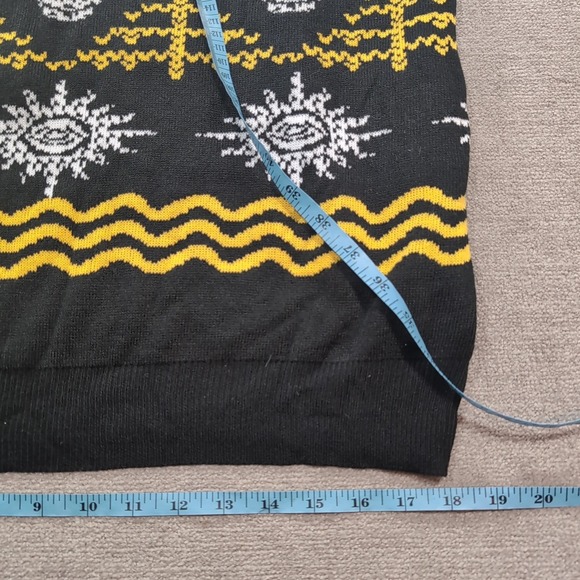 JAUL Black NWT Black White Yellow Long Sleeve Pullover Sweater Size Large Skull - Picture 8 of 10